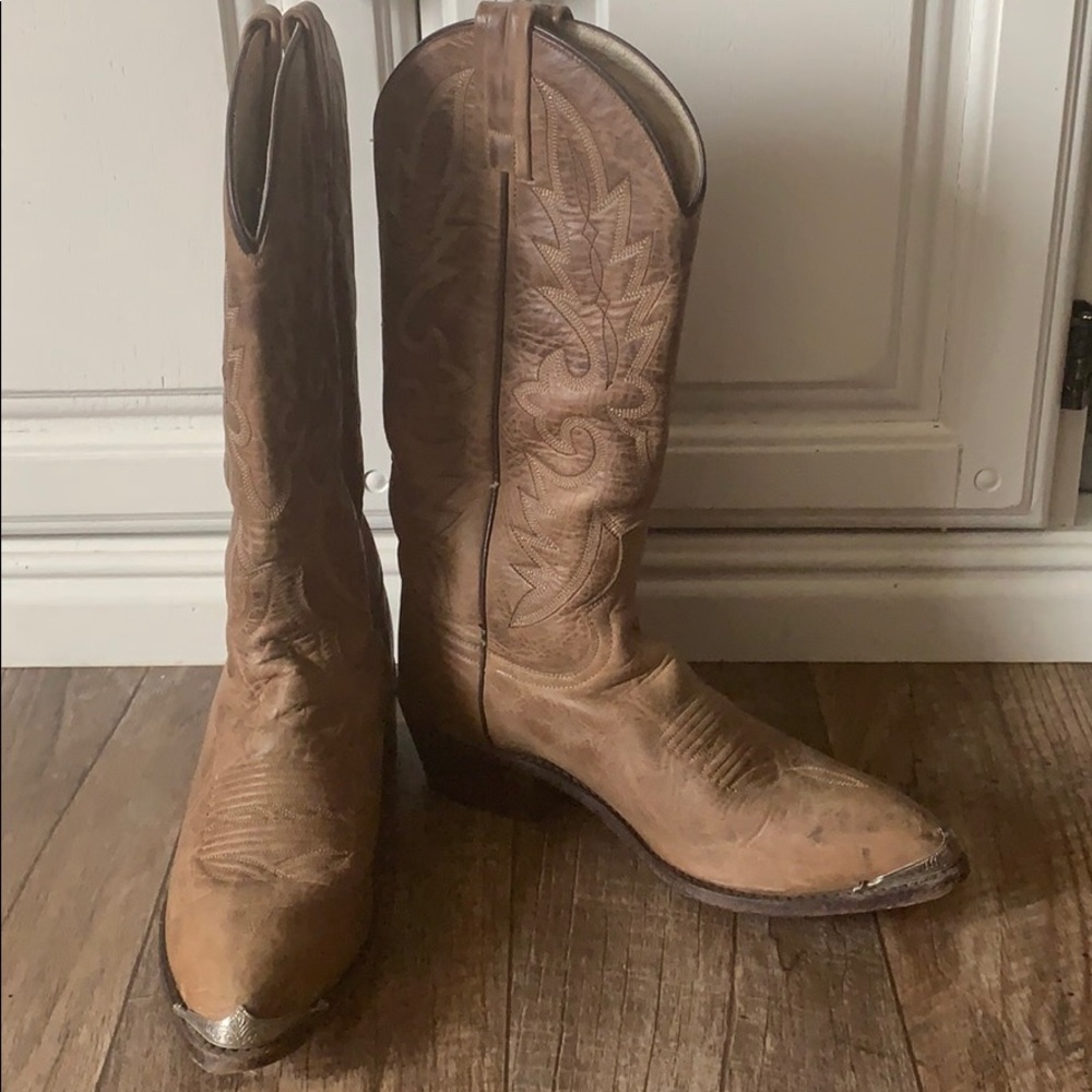 Western boots (Dan Post)